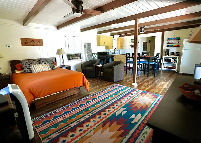 La Casita Poolside Retreat