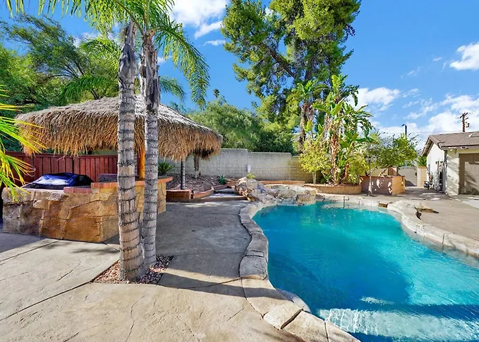 Pool-Bbq-View-Balcony-Fireplace-King-Garage-Wd