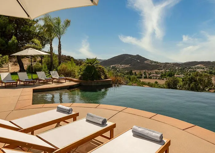 Vineyard View By Fieldtrip 8 Bd With Infinity Pool Hot Tub Games